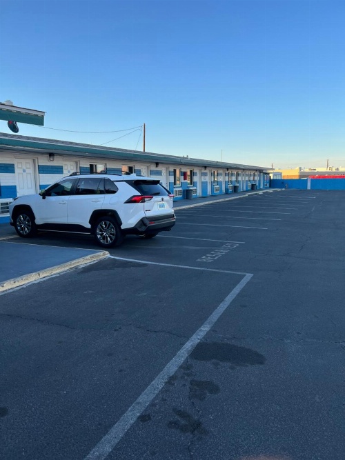 Walden Motel image 4